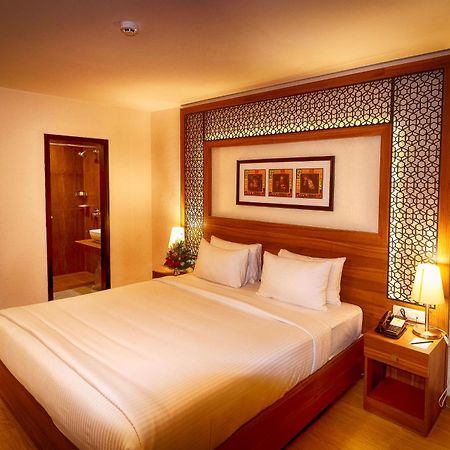 Incredible One Hotel Secundurabad Екстериор снимка