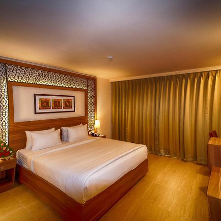 Incredible One Hotel Secundurabad Екстериор снимка