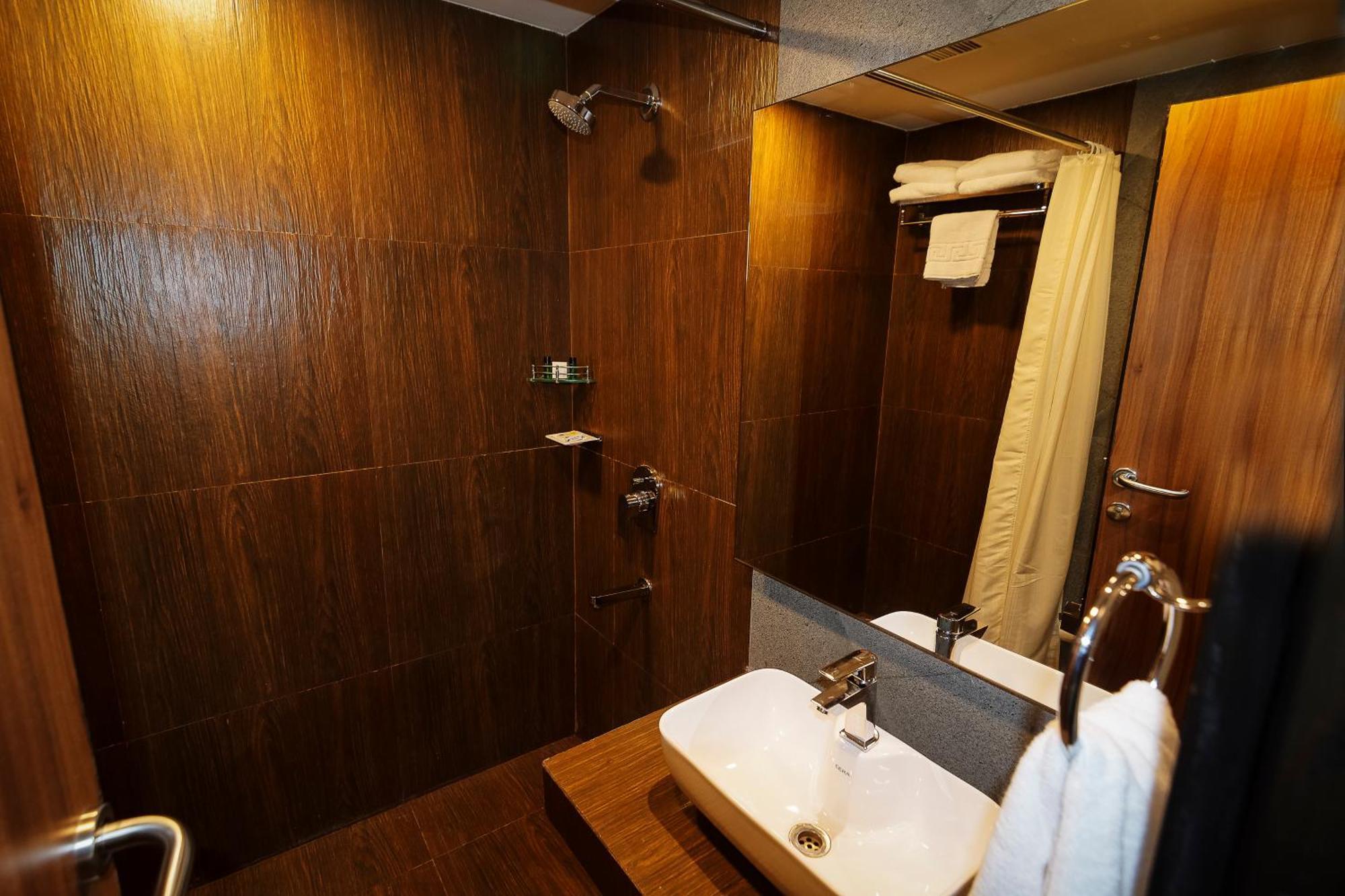 Incredible One Hotel Secundurabad Екстериор снимка
