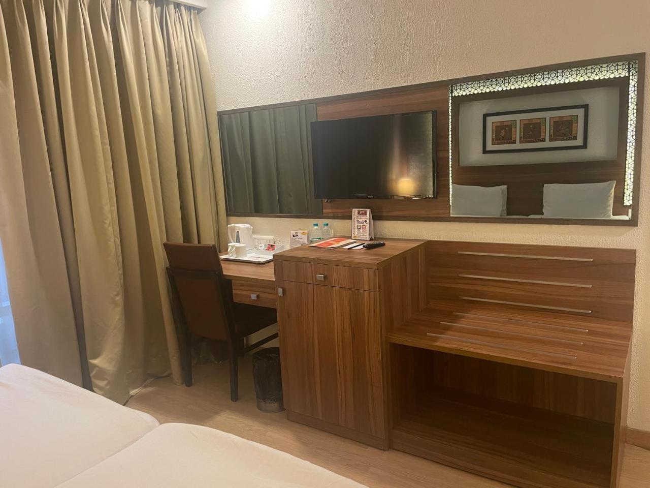 Incredible One Hotel Secundurabad Екстериор снимка